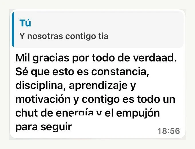 Mensaje de una clienta de Aura agradeciendo el acompañamiento